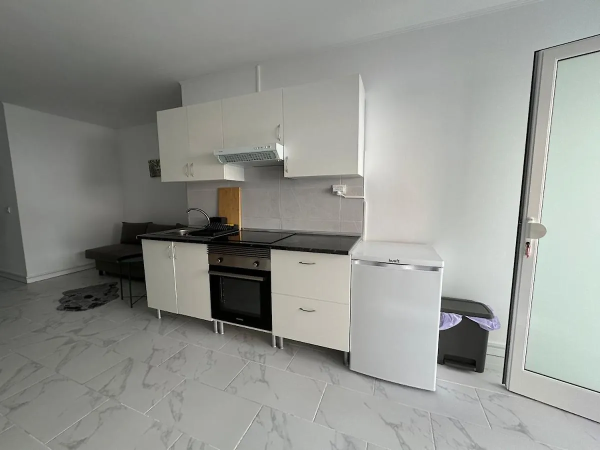 Very Comfortable Studio La Listada